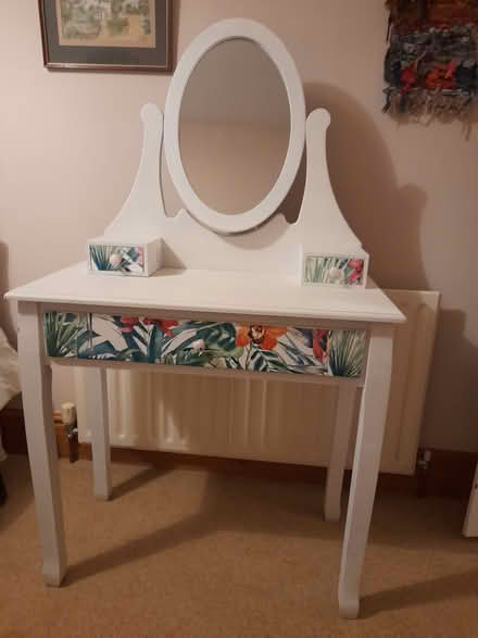 Photo of free Small dressing table (Greenhill sheffield S87rl) #1