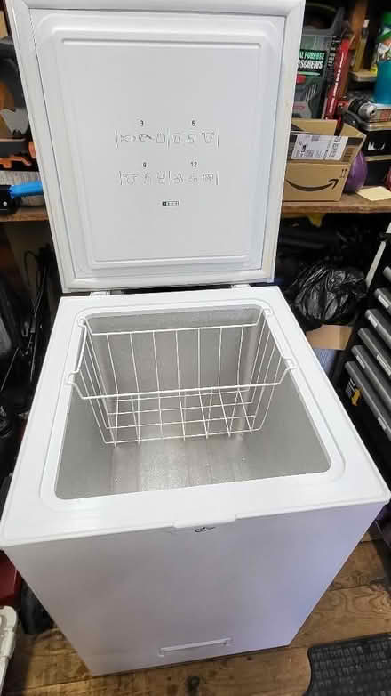 Photo of free Hotpoint chest freezer (Findhorn IV36) #3