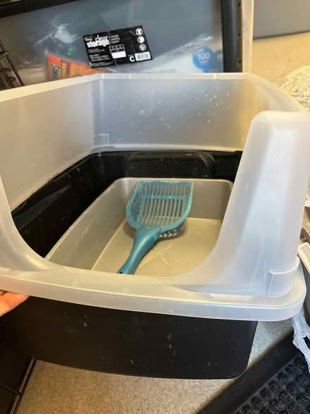 Photo of free High side and covered litter boxes (Ijamsville) #2