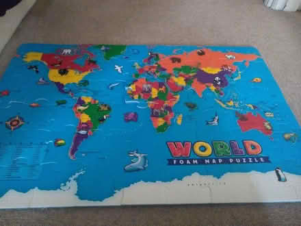 Photo of free World Foam Map Puzzle (Newtown RG1) #1