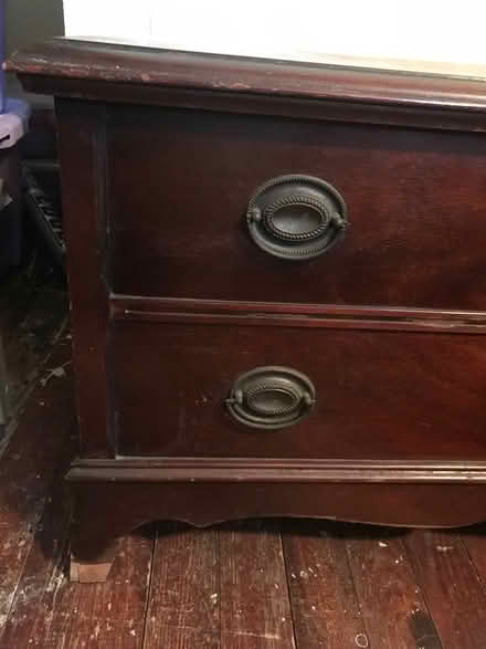 Photo of free Cedar chest (in need of tlc) (New St, Hampton) #2