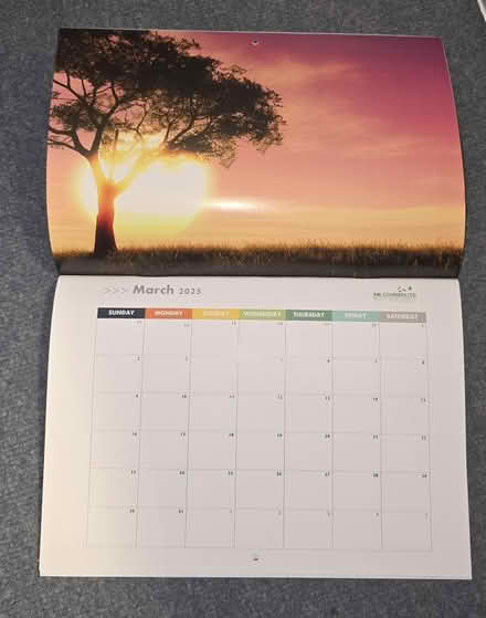 Photo of free New 2025 Calendar (Oxford OX4) #1