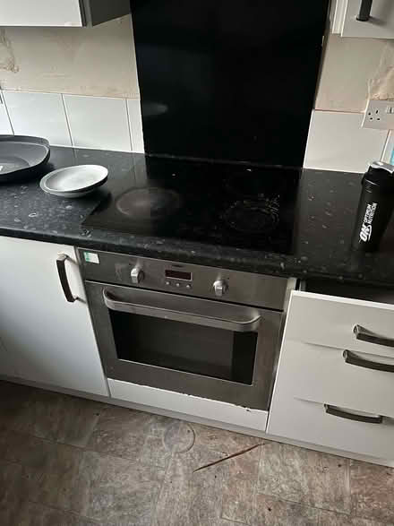 Photo of free electric oven, hobs and cooker hood (The Park NG7) #1