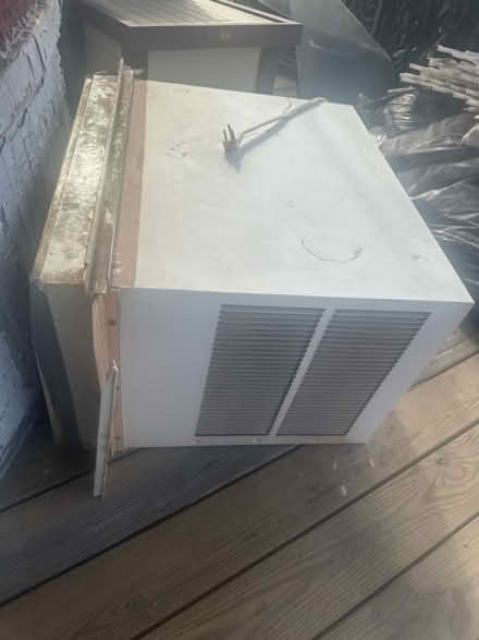 Photo of free Large 20,000 BTU A/C (Eckington, DC. 20002) #2