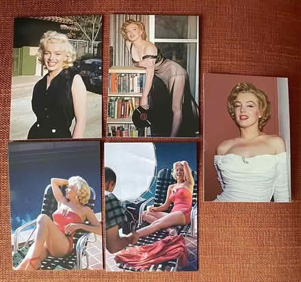 Photo of free Marilyn Monroe postcards (Welling DA16) #1