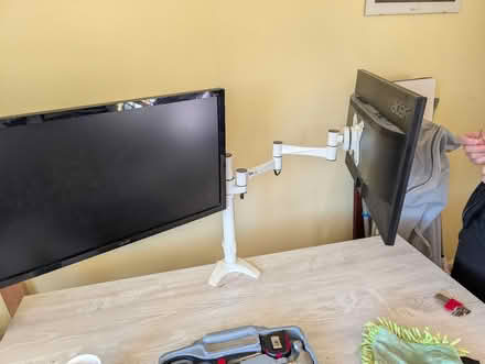 Photo of free Pair of Acer computer monitors on a bracket (Cawston CV22) #2