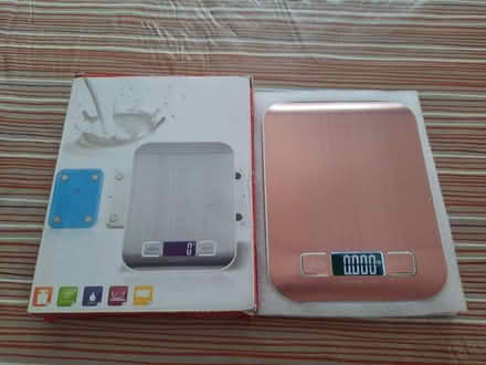 Photo of free Kitchen scale (Center and Bathurst (Vaughan)) #1