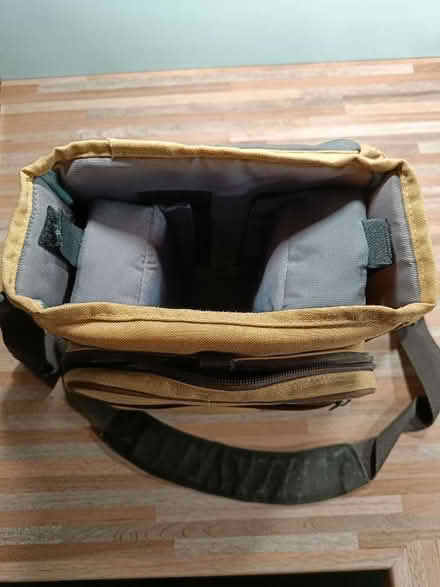 Photo of free Camera bag (Eastwood G46) #3