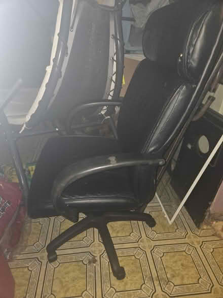 Photo of free Gaming chair (Waterbury) #2