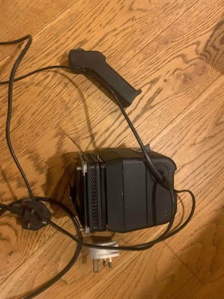 Photo of free 2 photography / filming / animation lights (Sutton Pools OX14) #4