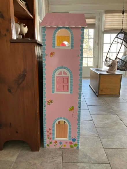 Photo of free Awesome doll house (Havertown) #1