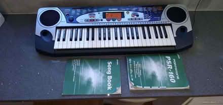 Photo of free Yamaha keyboard (Morley DE21) #1