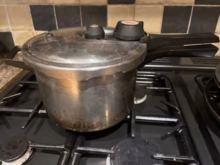 Photo of free Prestige pressure Cooker (GU22) #2