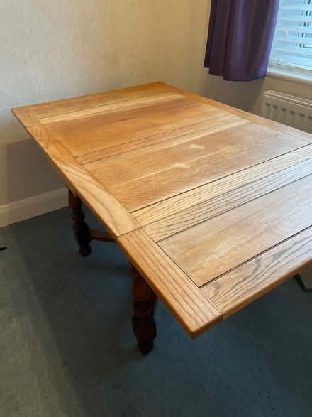 Photo of free Solid oak dining table and chairs (West Wickham area) #1