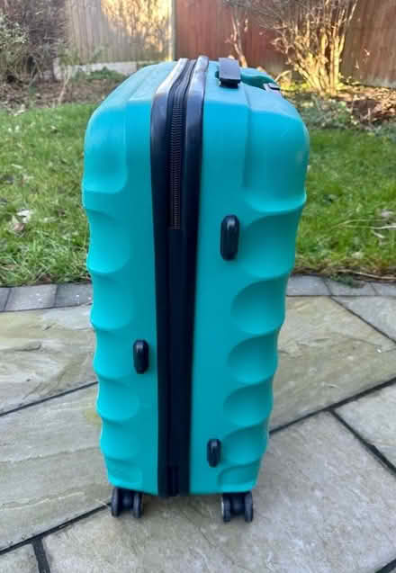 Photo of free Suitcase (Denby DE5) #4