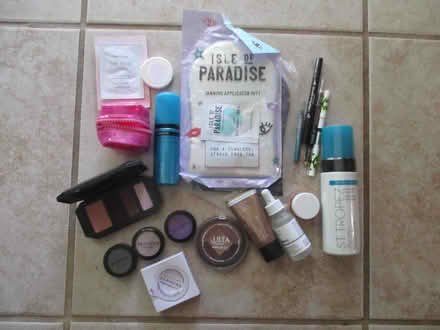 Photo of free eye shadow liners and tan makeup (Casselberry, FL) #1