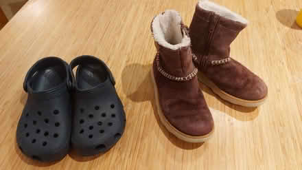 Photo of free Children's shoes size 8 (Kingston KT1) #1