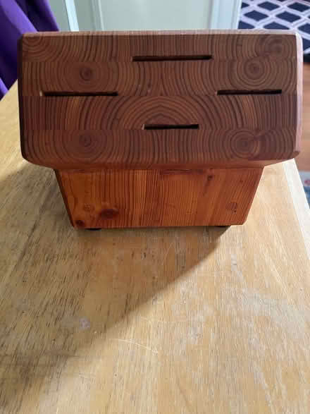 Photo of free Knife block (Tufts University) #1