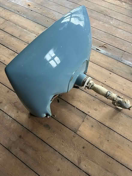 Photo of free Blue bathroom basin & pedestal (Bassingbourn SG8) #3