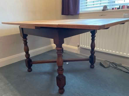 Photo of free Solid oak dining table and chairs (West Wickham area) #3