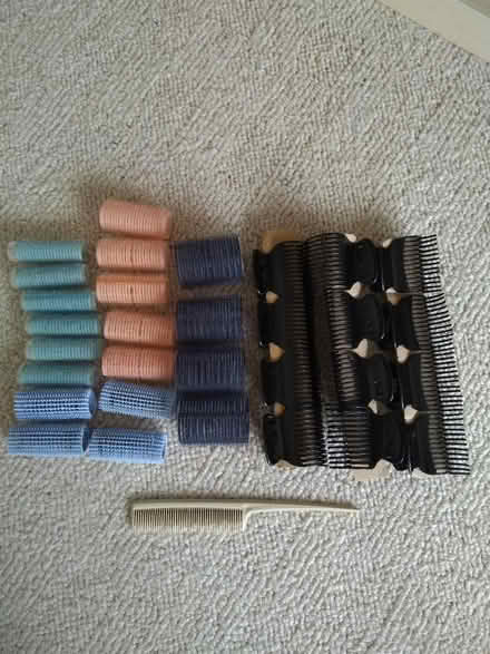 Photo of free Hair rollers, different sizes (Millhouses S7) #1