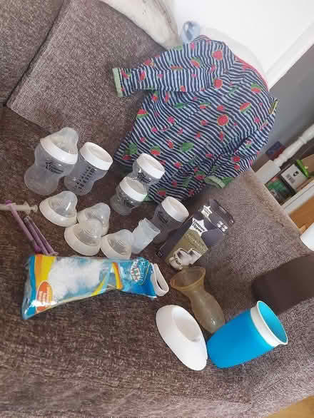 Photo of free Mixed baby feeding kit (Torryburn KY12) #1