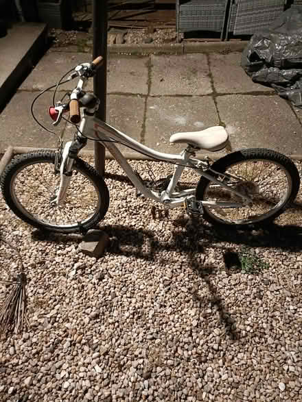 Photo of free Girls bike (Broxburn) #1