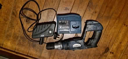 Photo of free Cordless drill with battery and charger (Stroud GL5) #1