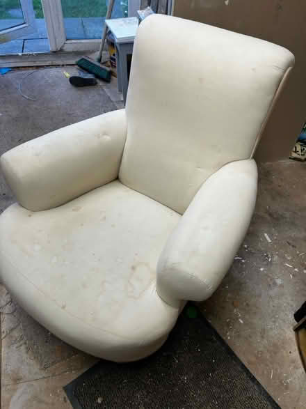 Photo of free Victorian style chair (Stamford) #2