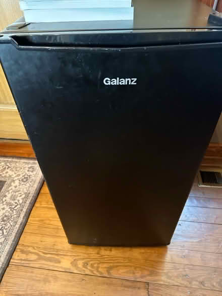 Photo of free Mini fridge needs repair (Near CNU) #1