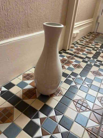 Photo of free Vase (CT11) #1