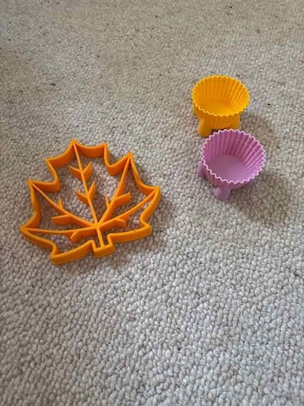 Photo of free Silicone baking molds/cups (Dean EH4) #1