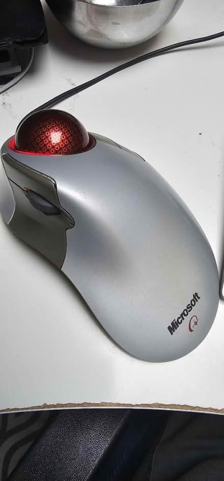 Photo of Trackball with scrolling wheel (Harrogate) #1