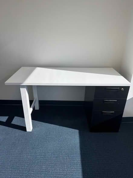 Photo of free Office Desk (West Hartford) #1