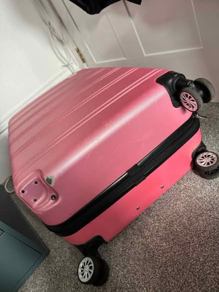 Photo of free large hardshell suitcase (broken) (BN2) #4