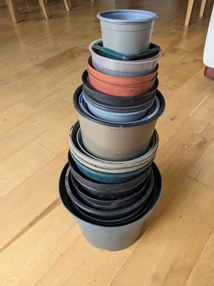 Photo of free Plastic Plant Pots (Bramcote Hills NG9) #1