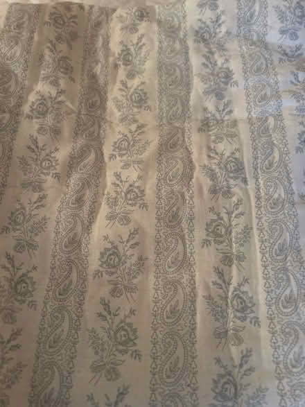 Photo of free King Size Quilted Bed Throw & Pillow Cases (Carlton Colville NR33) #2