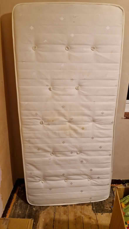 Photo of free Bed (Letchworth SG6) #1