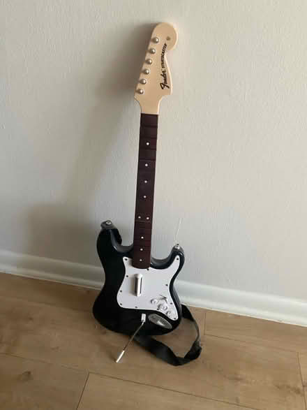 Photo of free Guitar hero controller (Logan Circle) #1