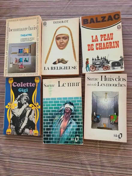 Photo of free French literature books (South Berkeley) #3