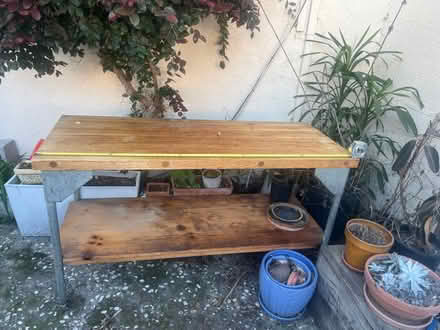 Photo of free large wooden table (Middle el sobrante) #1