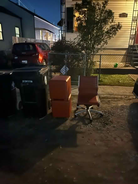 Photo of free CURB Rolling Chair and Ottomans (East Carrollton) #4