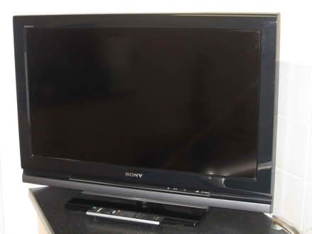 Photo of free Sony Bravia KDL-32V4000 Black 32” TV (For Repair/Spares) (Maidenhead SL6) #1