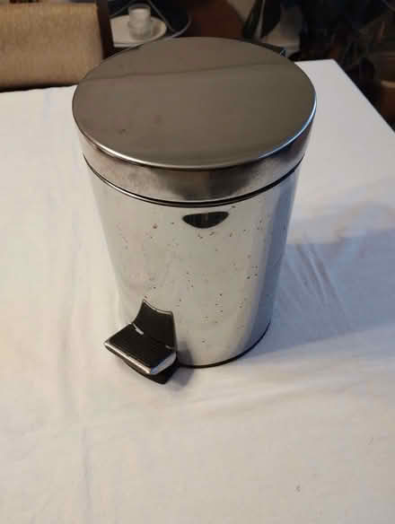 Photo of free Small pedal bin (Ainsdale PR8) #1