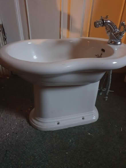 Photo of free Sanitan Bidet - Victorian style (TR19) #4