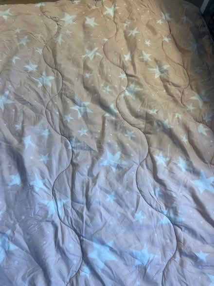 Photo of free Coverless Duvet. Double. Good condition (Southsea PO4) #2