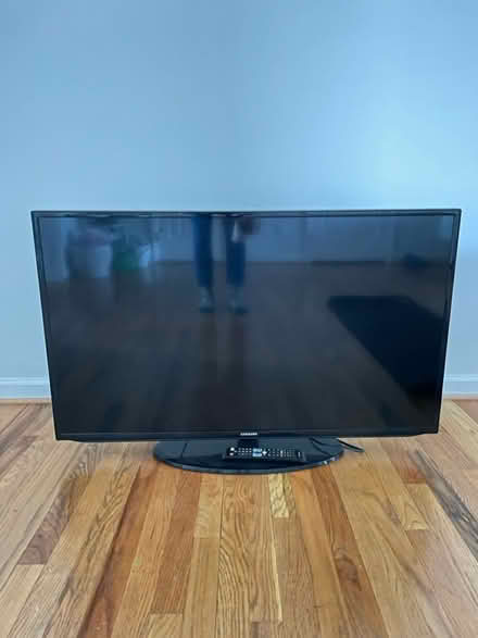 Photo of free Samsung TV (White Plains) #1