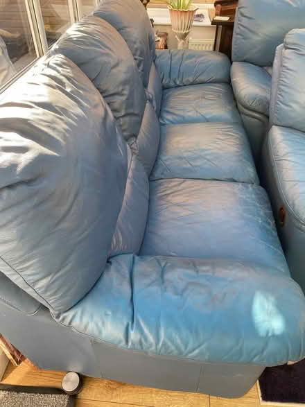 Photo of free Blue leather settee and 2 recliner chairs (Mount Nod CV4) #1