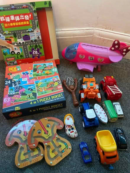 Photo of free Puzzles and assorted small toys (Twickenham TW2) #1