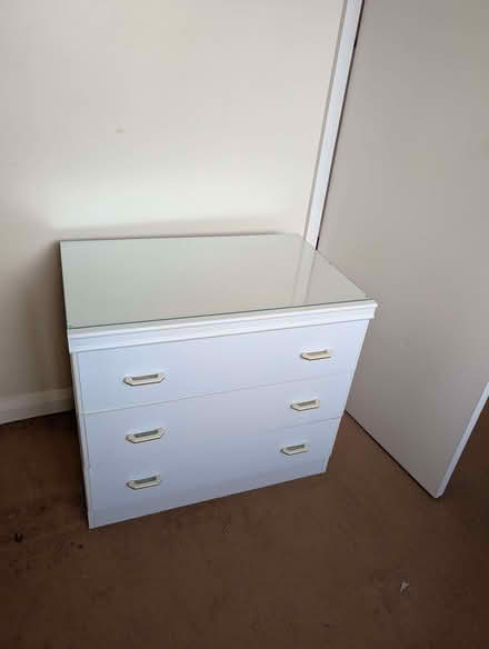 Photo of free Bedroom furniture (Honley HD9) #1